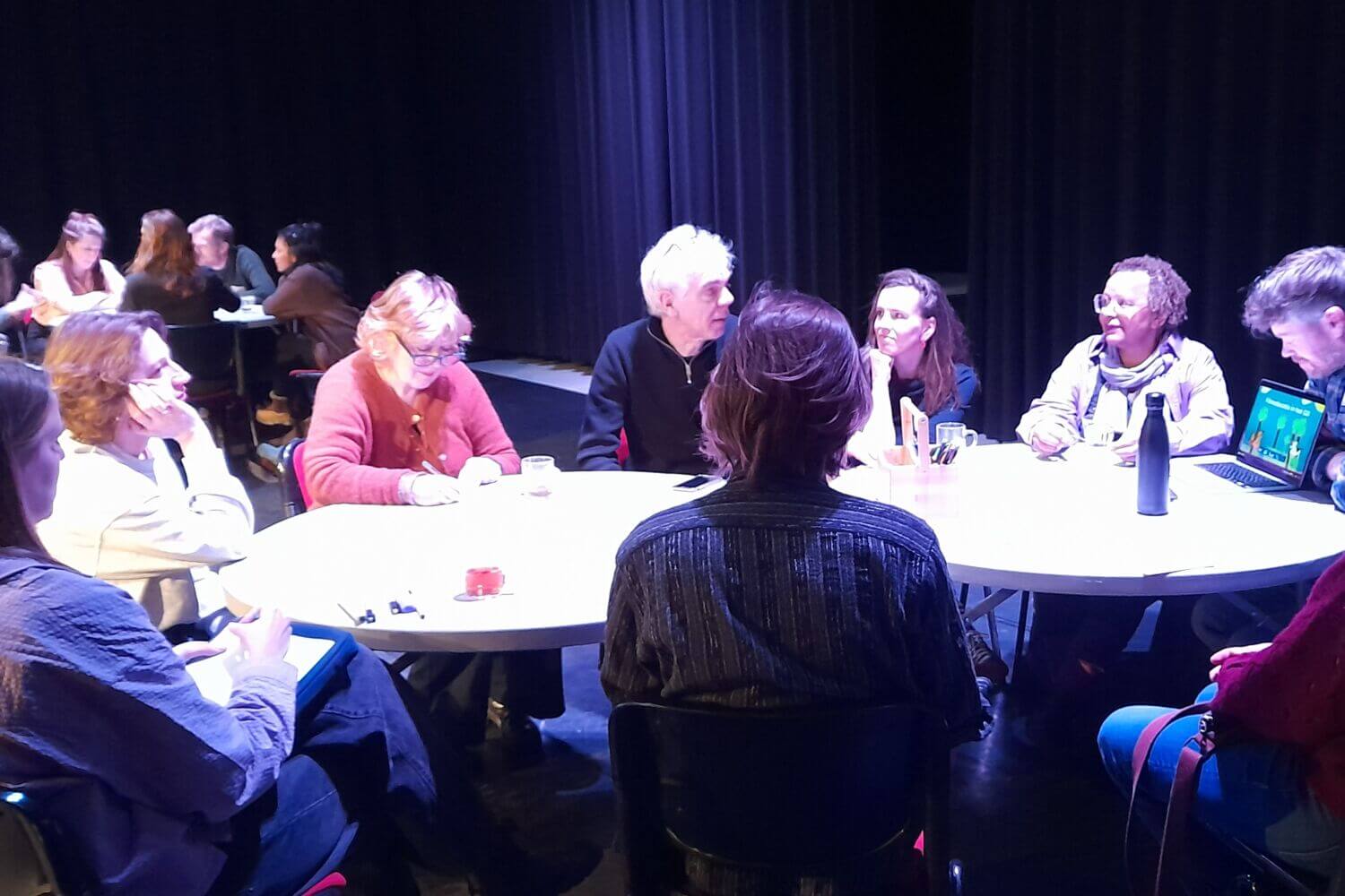 Tafelgesprek tijdens de bijeenkomst Creatieve kracht in het GO - Samen sterk