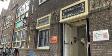 Domplein 4-5 ruimtes te huur